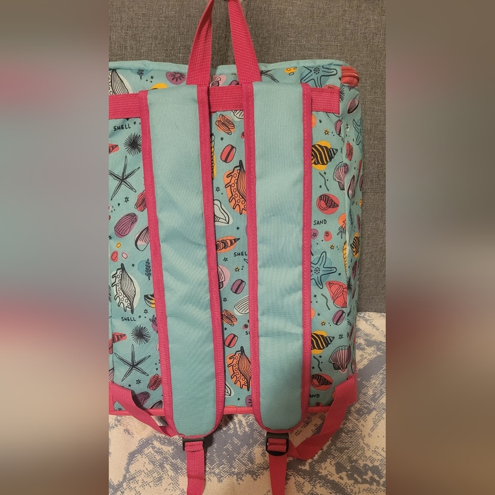 Tupperware Insulated Backpack - Picture 8 of 12